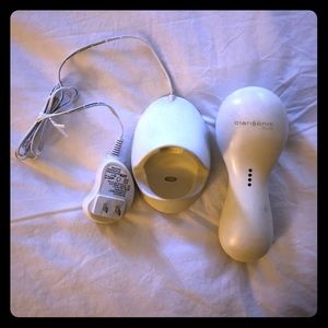 Clarisonic facebrush